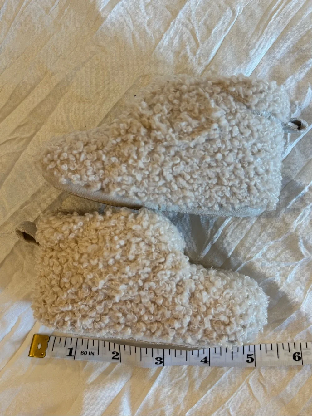 Wonder Nation Cozy Sherpa Baby Booties in Cream